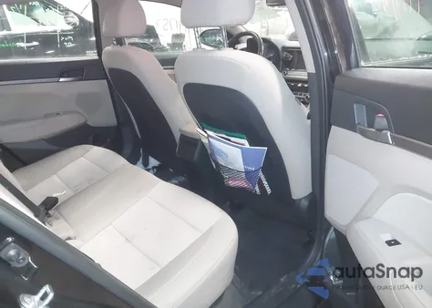 2018 Hyundai Elantra Value Edition z USA, uszkodzony, nr VIN 5NPD84LF6JH277306